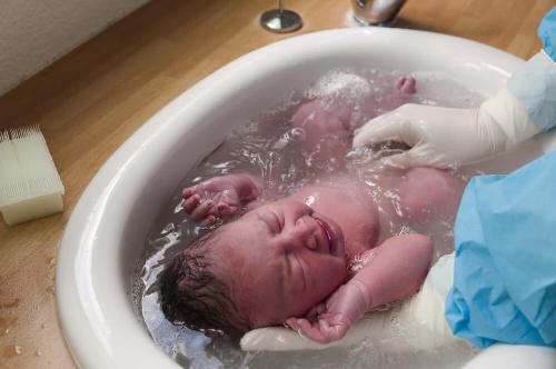 how-to-bathe-a-newborn